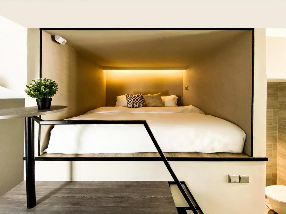 Double Window DAYUSE 5 Hours 10AM-3PM