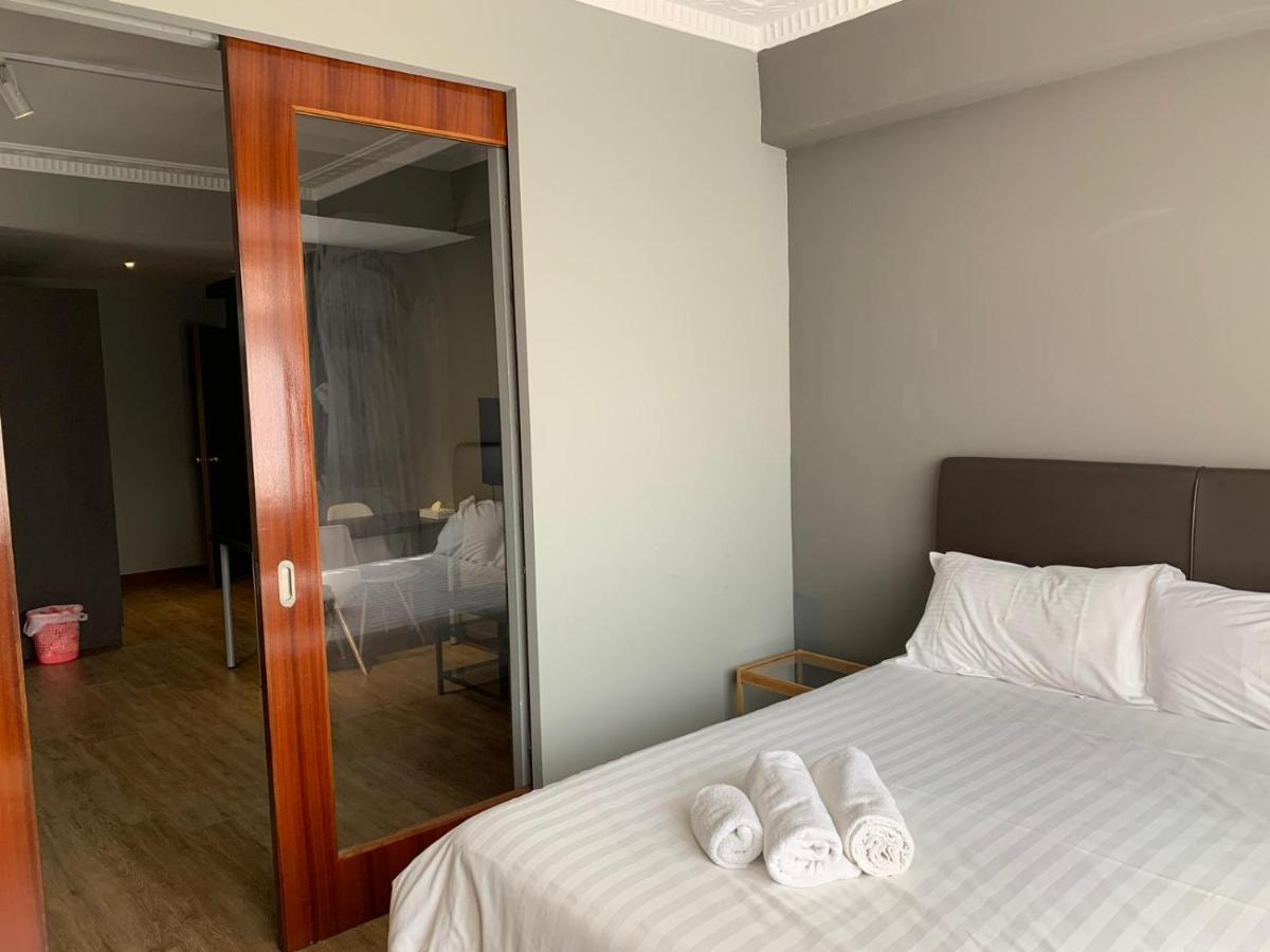 Deluxe  One-Bedroom