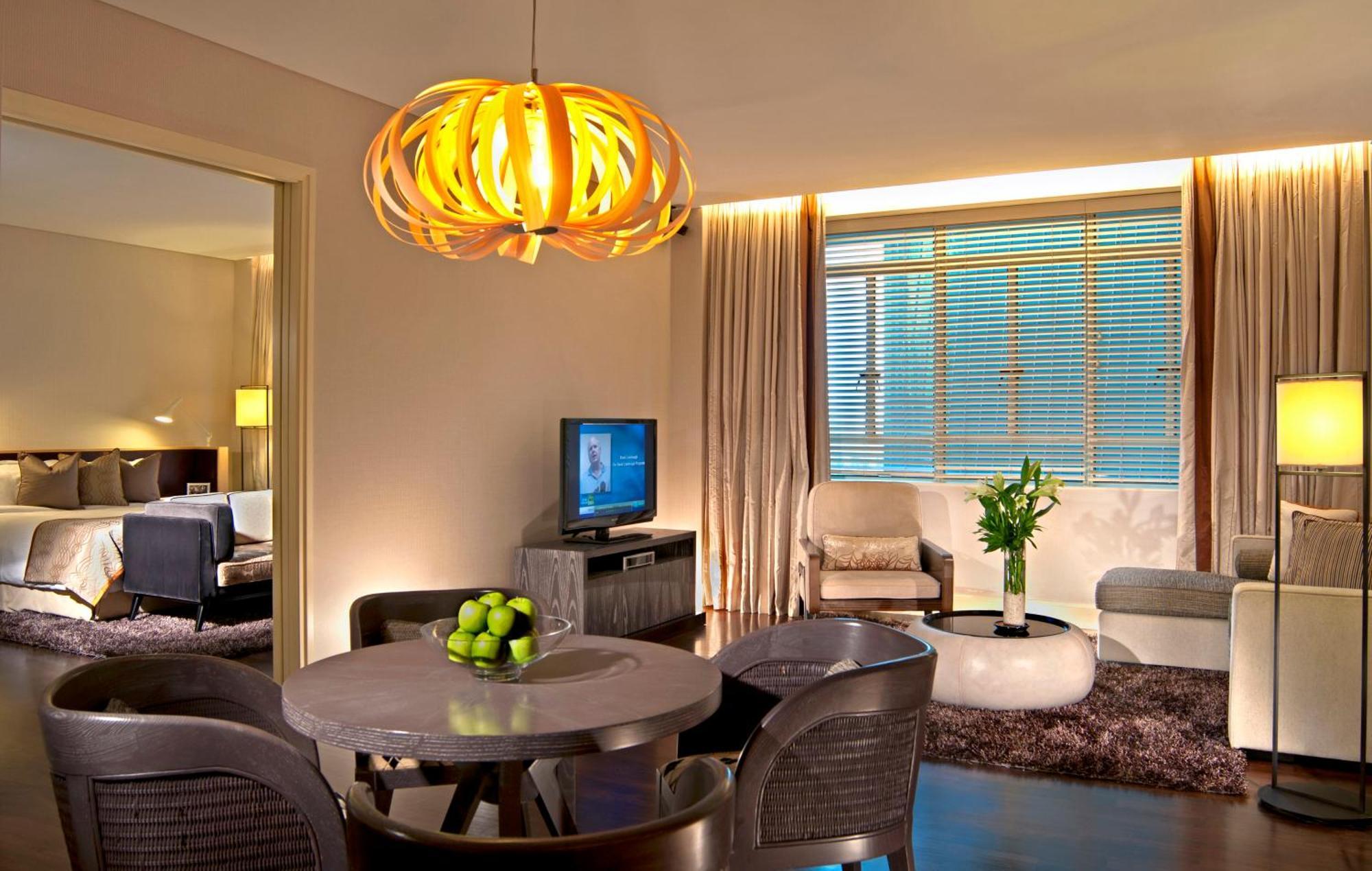 Brown Suite,1277563750:JPEG