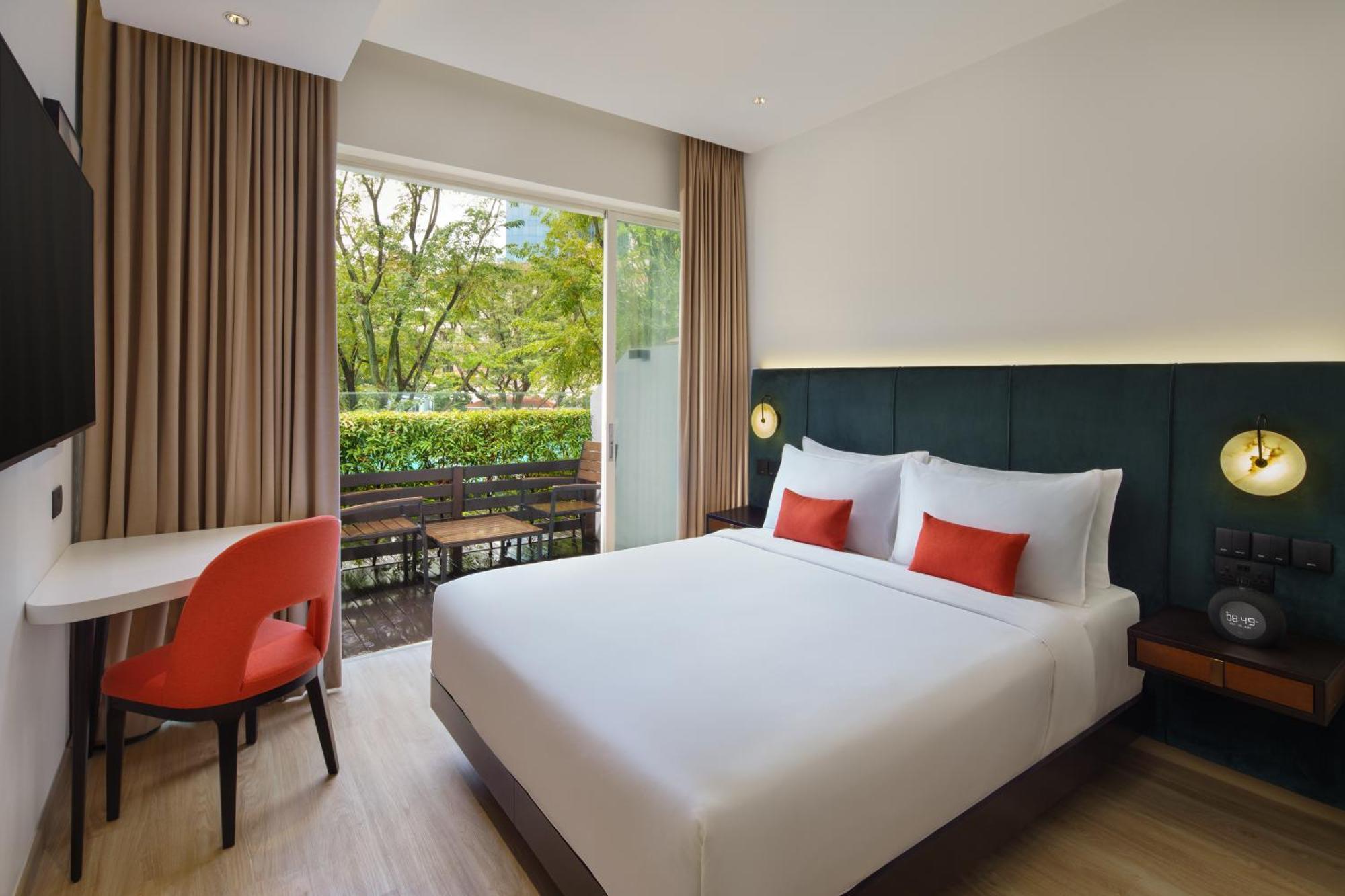 Premier Queen Room Patio & Pool Access
