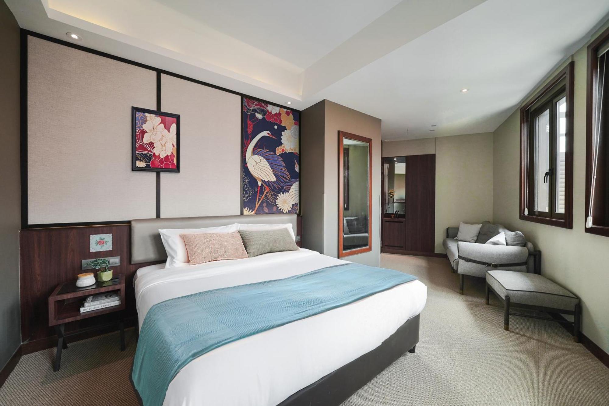 Queen Suite