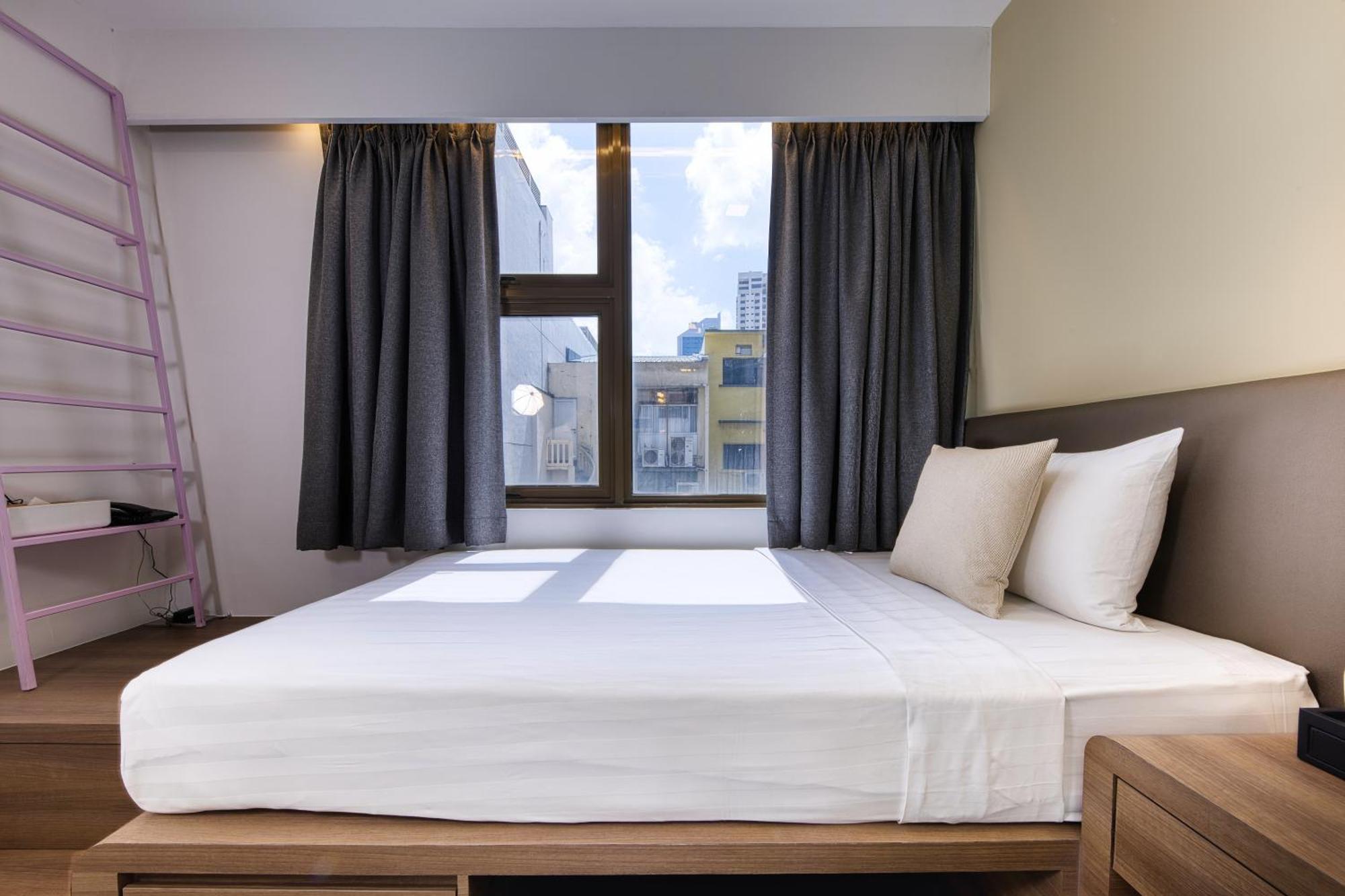 Premium Single Room