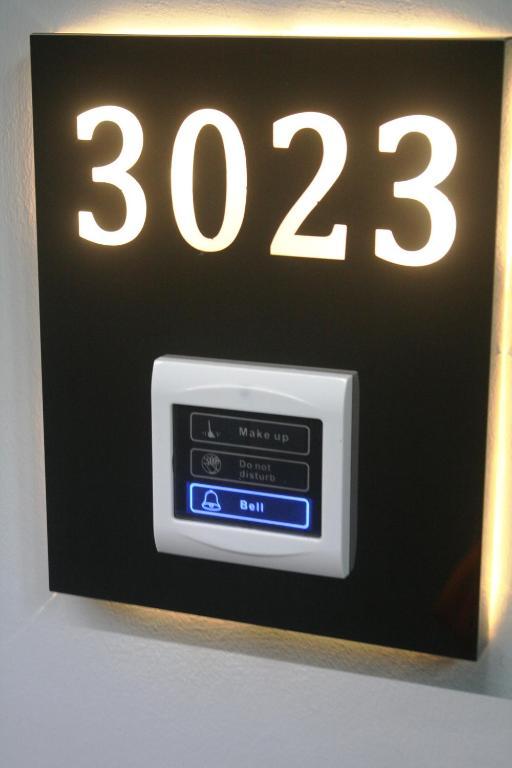 Family Room,1065354022:JPEG