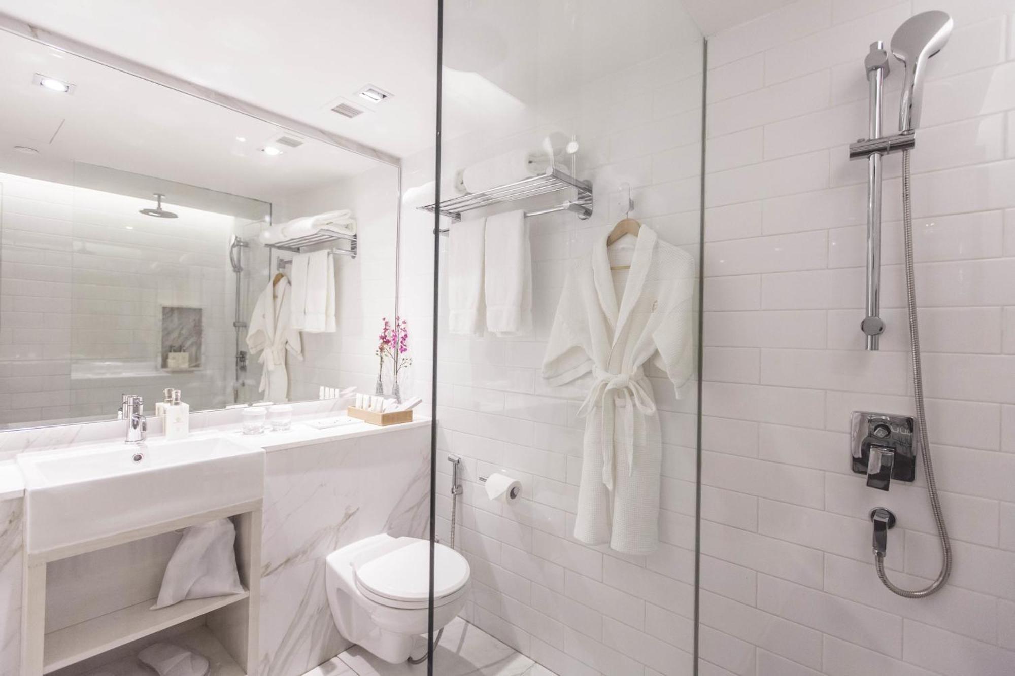 Quaint Kamer met Queensize Bed - Geen Raam