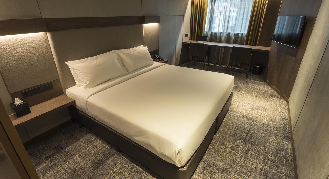 Deluxe King Room,560454744:JPEG