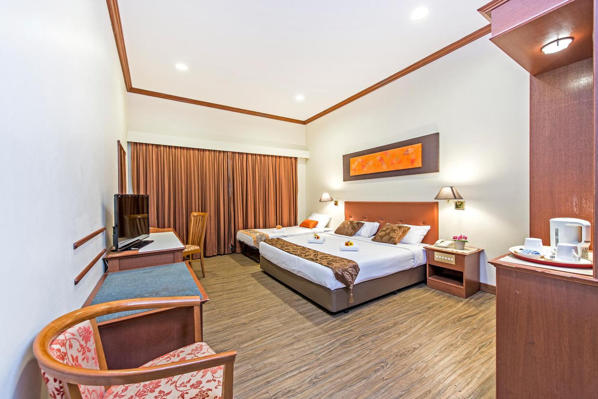 Triple Room