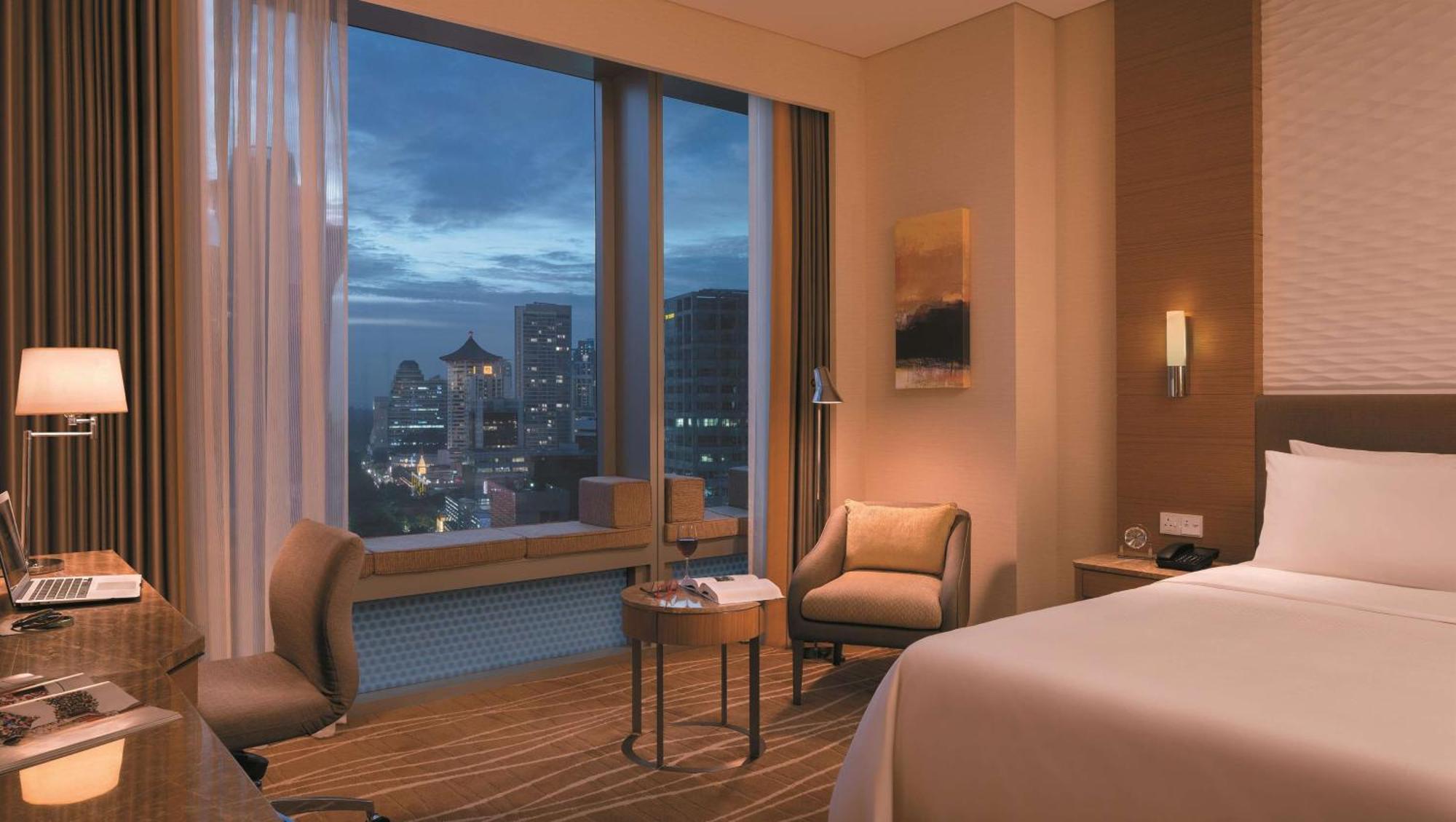 Club Deluxe Double Room