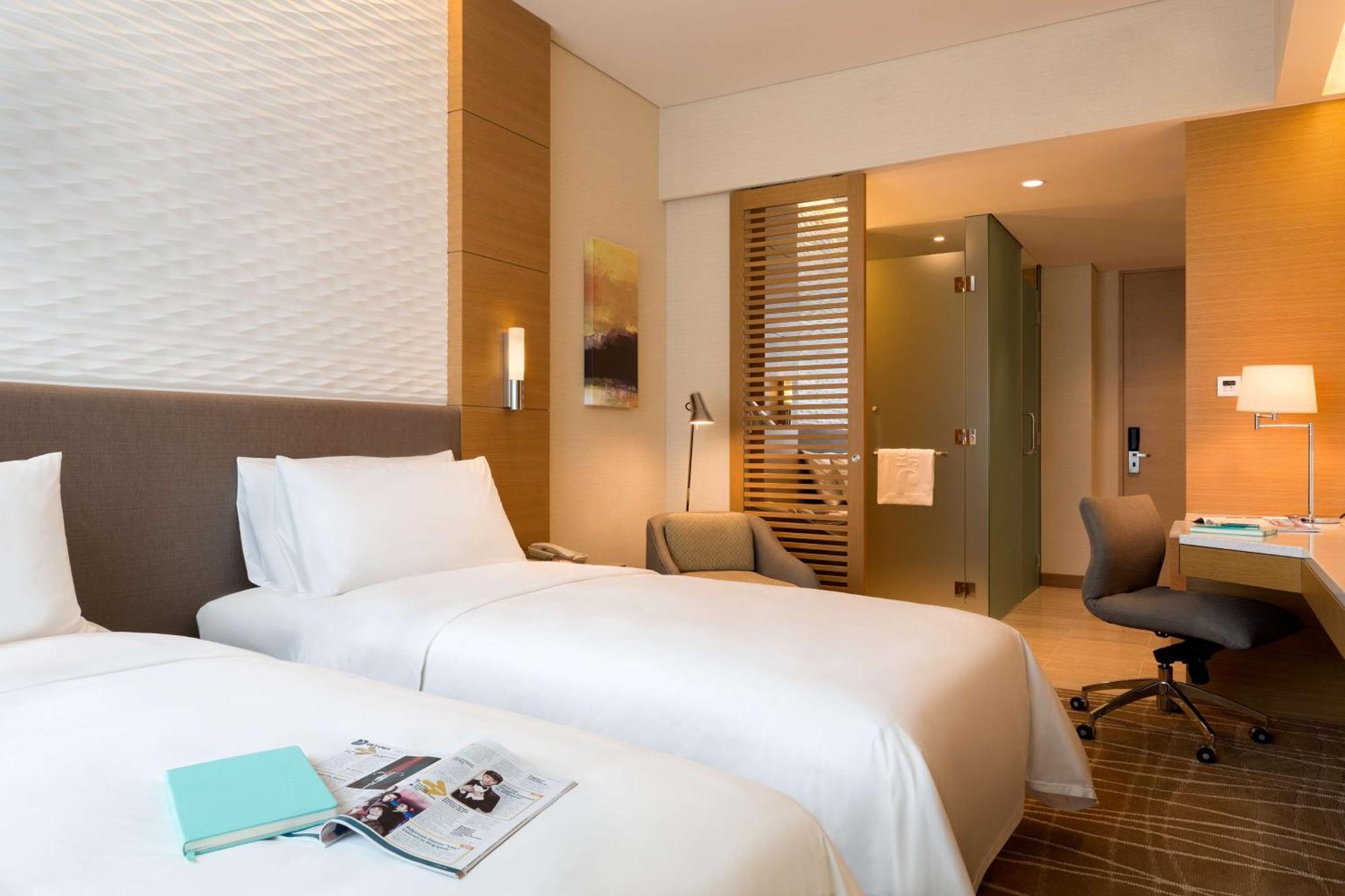 Superior Twin Room with City View