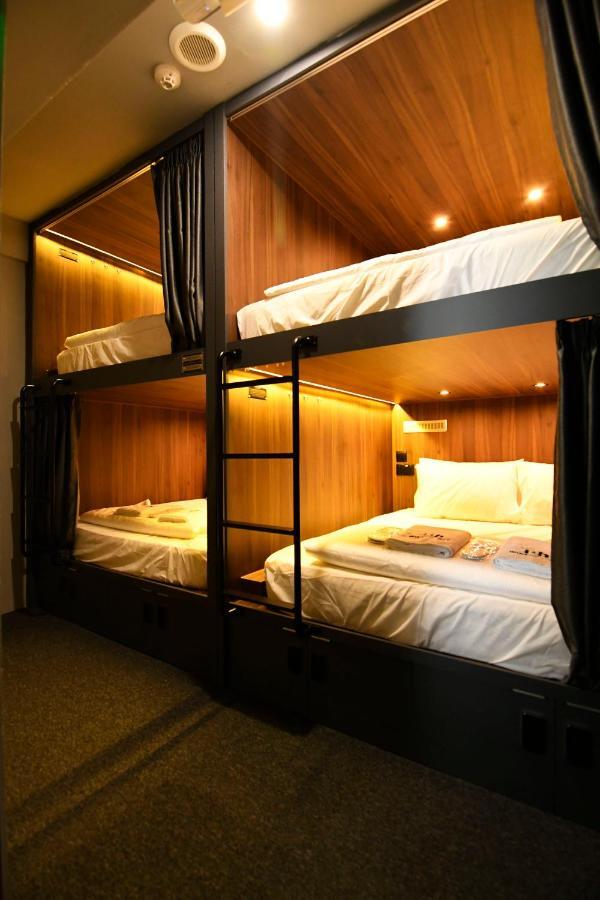 1 Double Pod 4 Pods Mixed Room