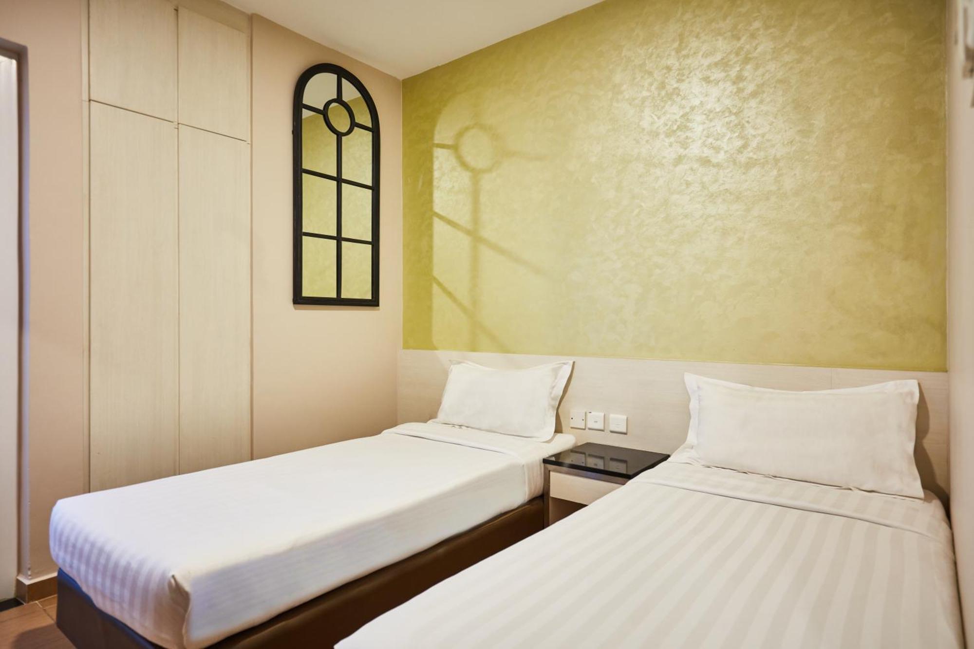 Standard Twin Room No Window