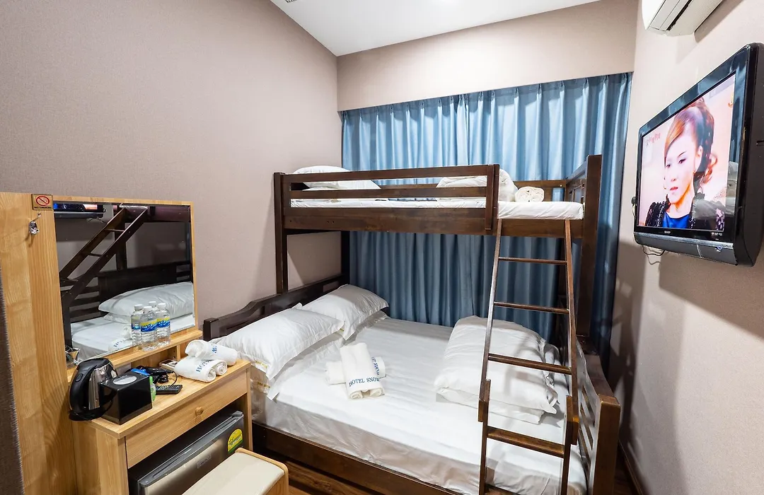 Tresor Tavern Hotel-1