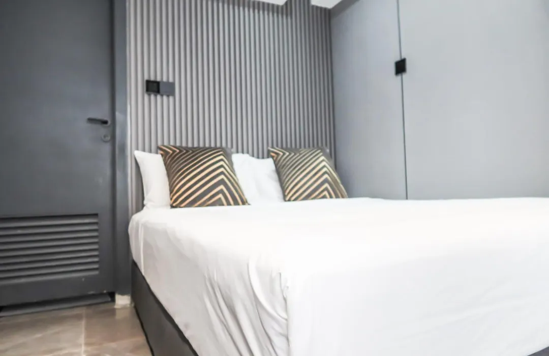 Deluxe Studio & Suite By Rr-1