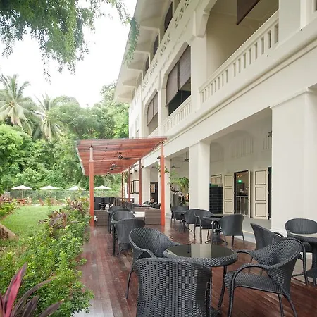 Raintr33 Hotel Singapore-2
