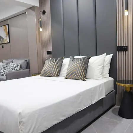 Recharge Residences Studio Apartment & Suites-3