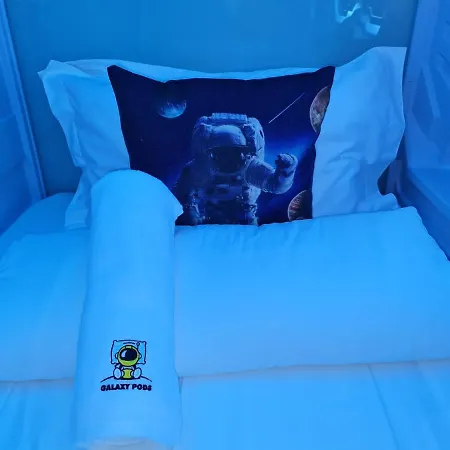 Galaxy Pods Capsule Hotel Boat Quay-2
