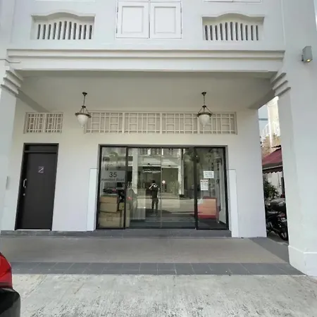 Lion Peak Hotel Hamilton-3