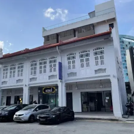 Lion Peak Hotel Hamilton-2