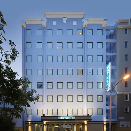 Hotel 81 Gold-3