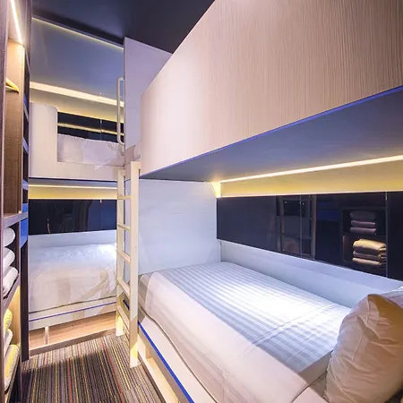 Cube Family Boutique Capsule Hotel At Chinatown-2