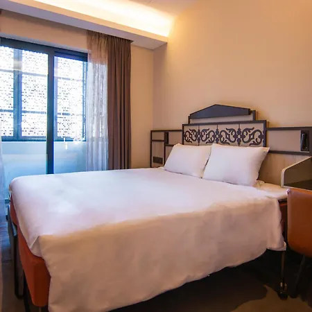 Aqueen Prestige Hotel Lavender-3