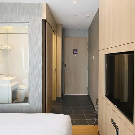 Amrise Hotel Kitchener-2