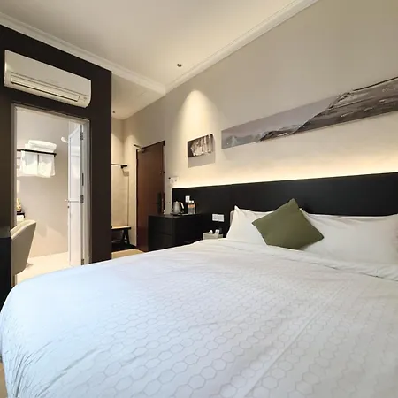 Asphodel Inn - Newly Renovated-3