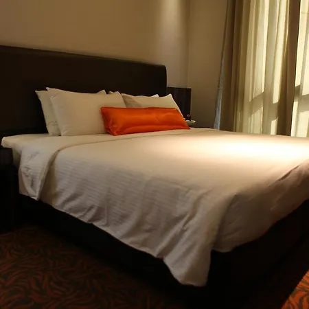 Aqueen Hotel Kitchener-2