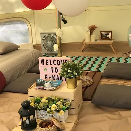 Glamping Kaki - Medium Bell Tent-3