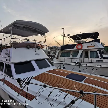 Sweet Elegant Boat Home @ Marina Waterfront-3