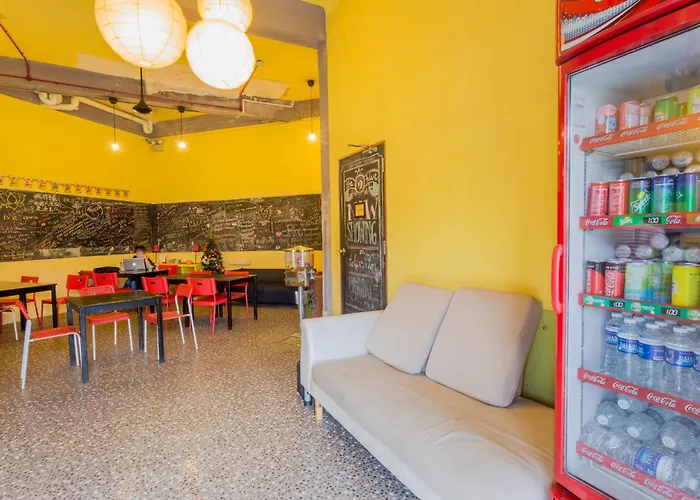 The Hive Singapore Hostel